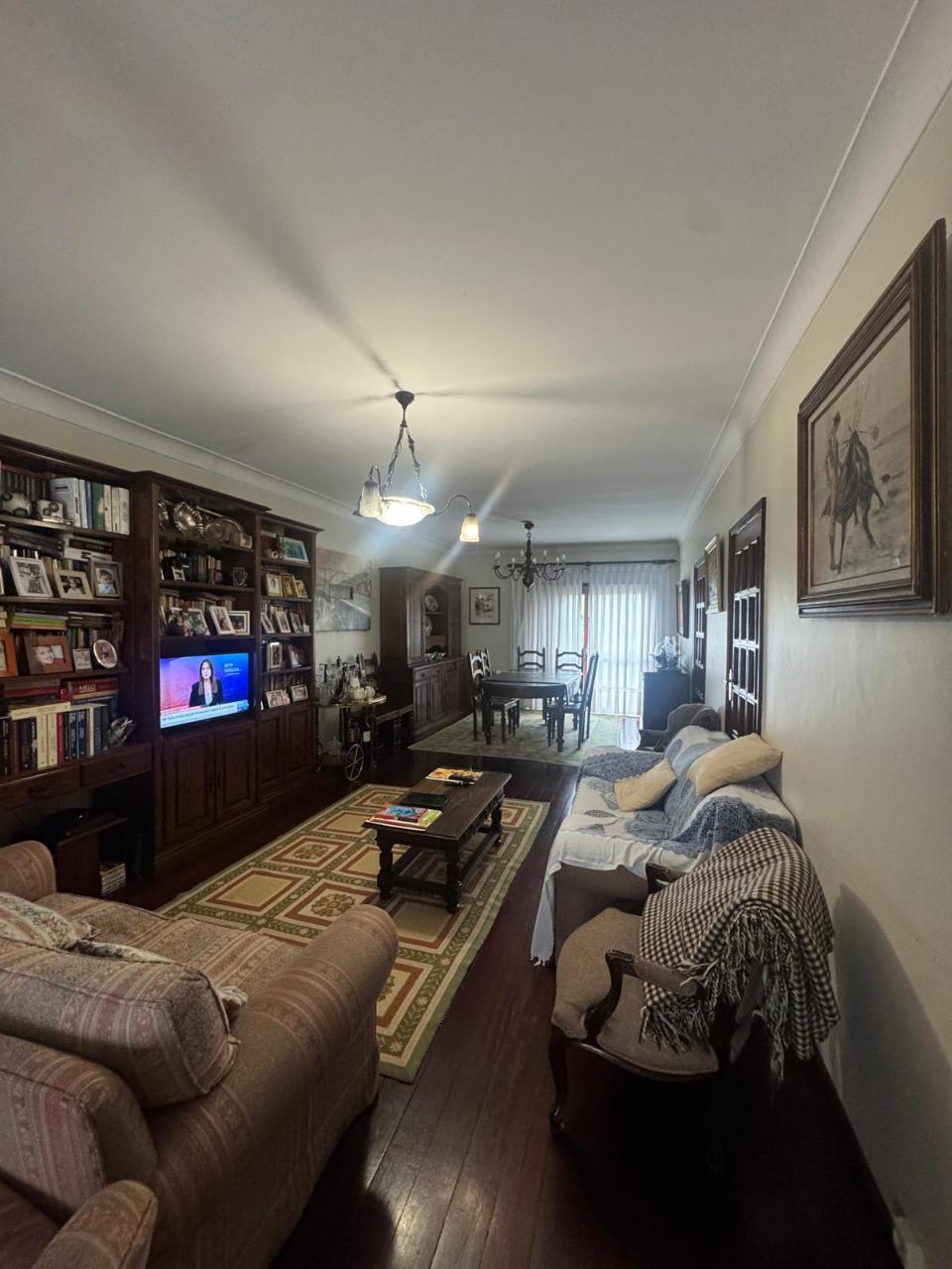 Moradia T4 com garagem para 2 carros, salão e jardim | Valbom - Gondomar