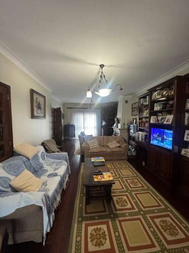 Moradia T4 com garagem para 2 carros, salão e jardim | Valbom - Gondomar