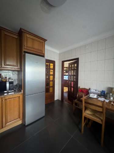 Moradia T4 com garagem para 2 carros, salão e jardim | Valbom - Gondomar