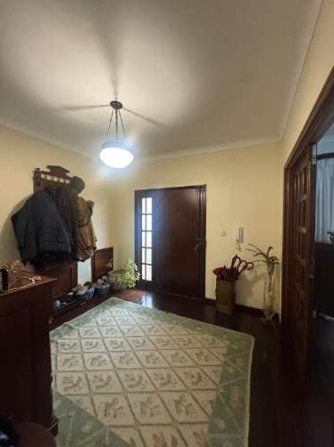 Moradia T4 com garagem para 2 carros, salão e jardim | Valbom - Gondomar