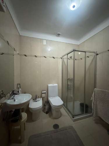 Moradia T4 com garagem para 2 carros, salão e jardim | Valbom - Gondomar