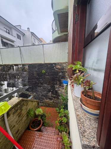 Moradia T4 com garagem para 2 carros, salão e jardim | Valbom - Gondomar