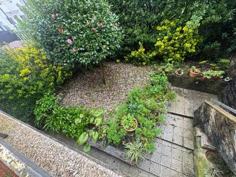 Moradia T4 com garagem para 2 carros, salão e jardim | Valbom - Gondomar