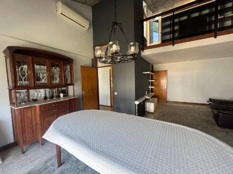 Duplex T3 com terraço e vistas de rio - Praça das Flores, Porto