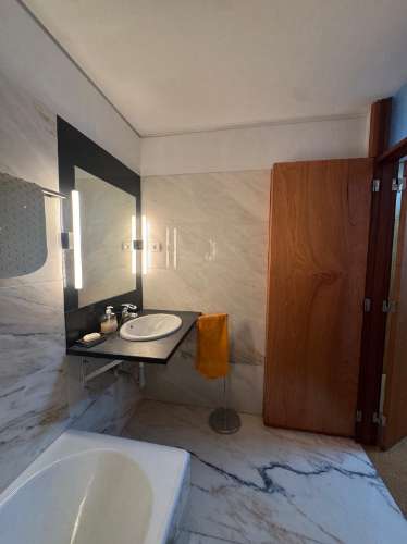 Duplex T3 com terraço e vistas de rio - Praça das Flores, Porto