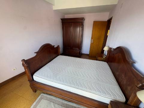 Duplex T3 com terraço e vistas de rio - Praça das Flores, Porto