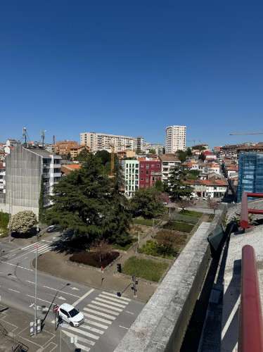 Duplex T3 com terraço e vistas de rio - Praça das Flores, Porto