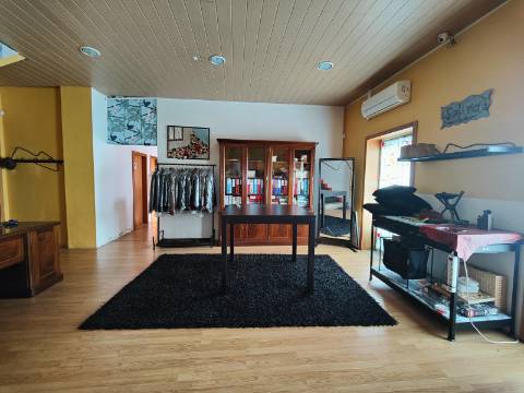 Moradia isolada, 434m², Sanfins - Santa Maria da Feira