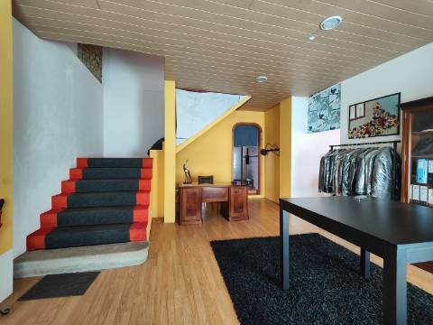 Moradia isolada, 434m², Sanfins - Santa Maria da Feira