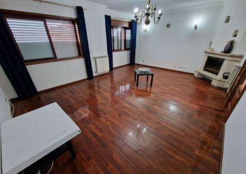 Moradia t2 em zona residencial muito requisitada