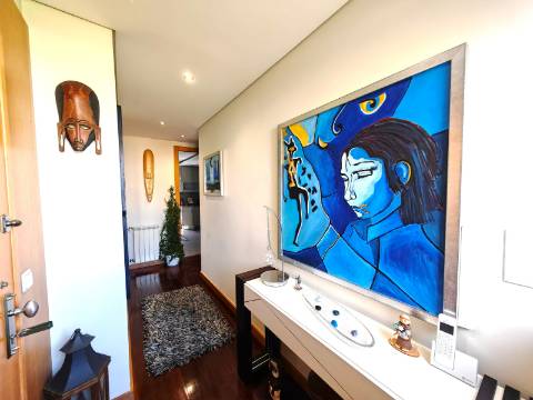 Apartamento T2 com 133,8m² em São João da Madeira