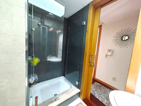 Apartamento T2 com 133,8m² em São João da Madeira