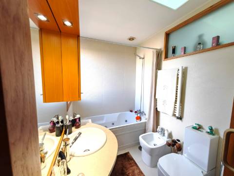 Apartamento T2 com 133,8m² em São João da Madeira