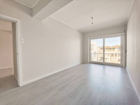 Apartamento T3 Remodelado, São João da Madeira