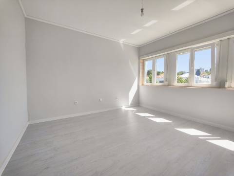 Apartamento T3 Remodelado, São João da Madeira