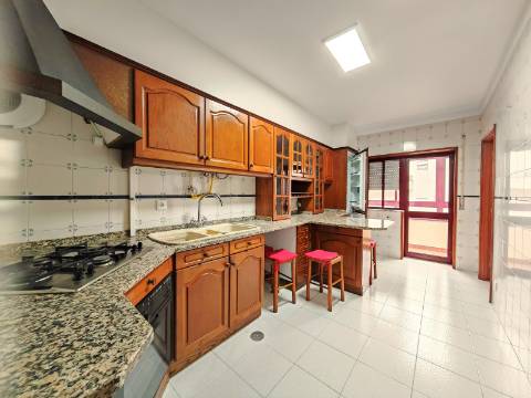Apartamento T3 parcialmente remodelado em Braga - Fontainhas