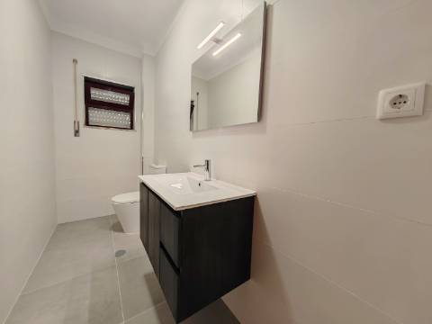 Apartamento T3 parcialmente remodelado em Braga - Fontainhas
