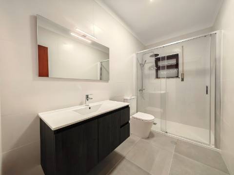 Apartamento T3 parcialmente remodelado em Braga - Fontainhas