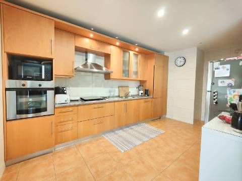 Apartamento T4 com 161m2 em Santa Maria da Feira