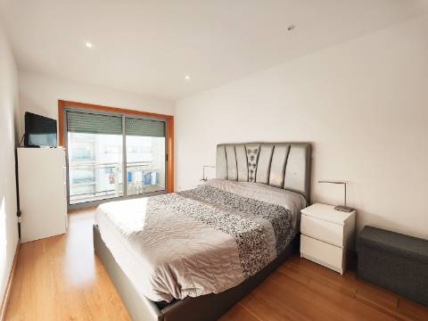 Apartamento T4 com 161m2 em Santa Maria da Feira