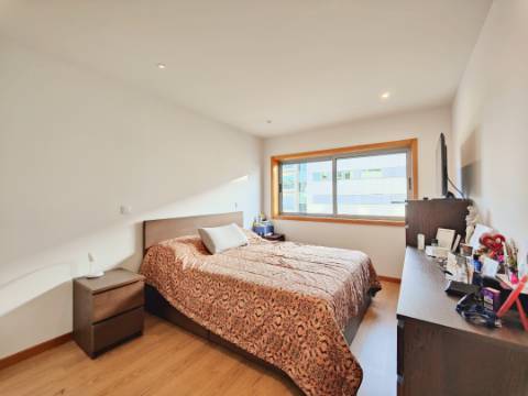 Apartamento T4 com 161m2 em Santa Maria da Feira