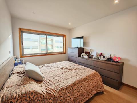Apartamento T4 com 161m2 em Santa Maria da Feira