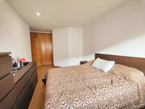 Apartamento T4 com 161m2 em Santa Maria da Feira
