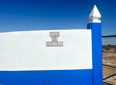 Monte Tipicamente Alentejano - 13 hectares - Baixo Alentejo (Vila Verde de Ficalho)