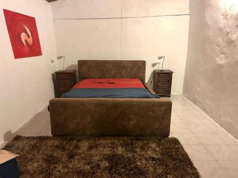 Monte Tipicamente Alentejano - 13 hectares - Baixo Alentejo (Vila Verde de Ficalho)