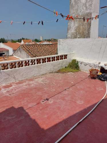 Moradia Ampla para Recuperar- Centro de Ferreira do Alentejo