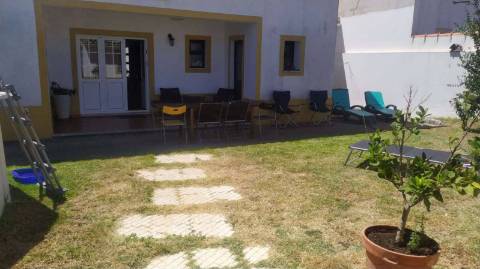 Magnífica Moradia T4 com Quintal - Vale de Vargo (Serpa)