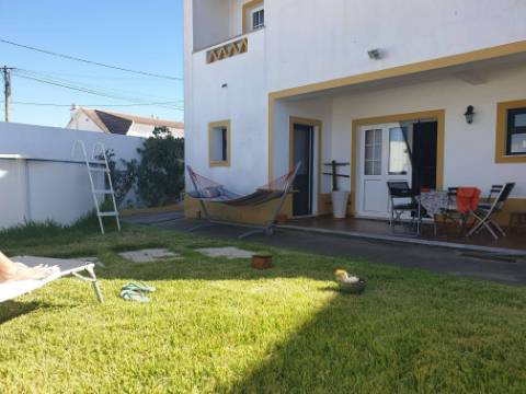 Magnífica Moradia T4 com Quintal - Vale de Vargo (Serpa)