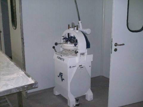 Armazém industrial - PADARIA em Vila Nova de São Bento