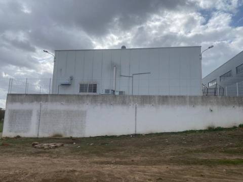 Armazém industrial - PADARIA em Vila Nova de São Bento