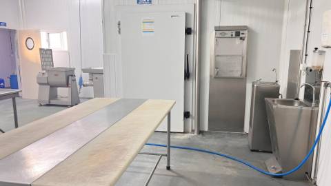 Fábrica pronta a laboral - SETOR ALIMENTAR