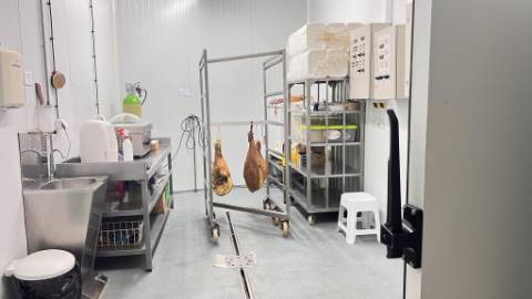 Fábrica pronta a laboral - SETOR ALIMENTAR