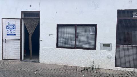 Espaço Comercial - área de 51,3 m² e alvará de comércio e serviços