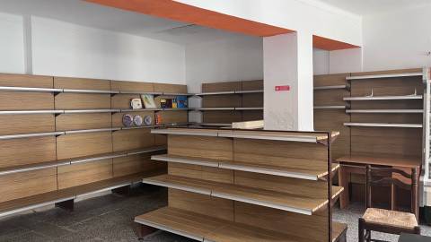 Espaço Comercial - área de 51,3 m² e alvará de comércio e serviços