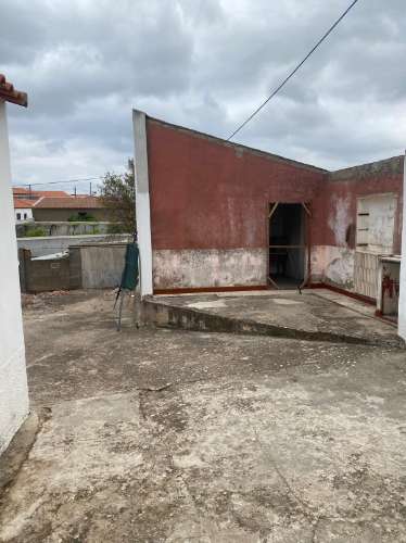 Vivenda em Vale de Vargo