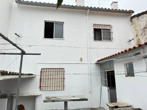 Moradia T5 zona de Monforte - recentemente remodelada