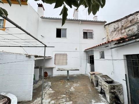 Moradia T5 zona de Monforte - recentemente remodelada