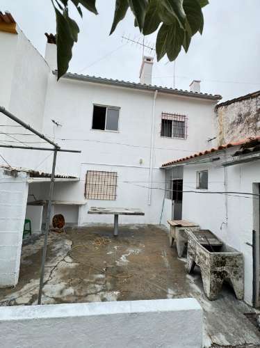 Moradia T5 zona de Monforte - recentemente remodelada