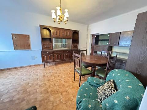 Moradia T5 zona de Monforte - recentemente remodelada