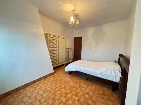 Moradia T5 zona de Monforte - recentemente remodelada