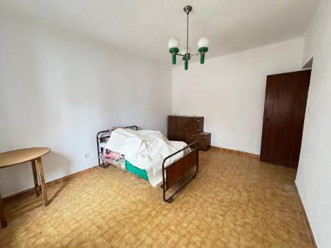 Moradia T5 zona de Monforte - recentemente remodelada