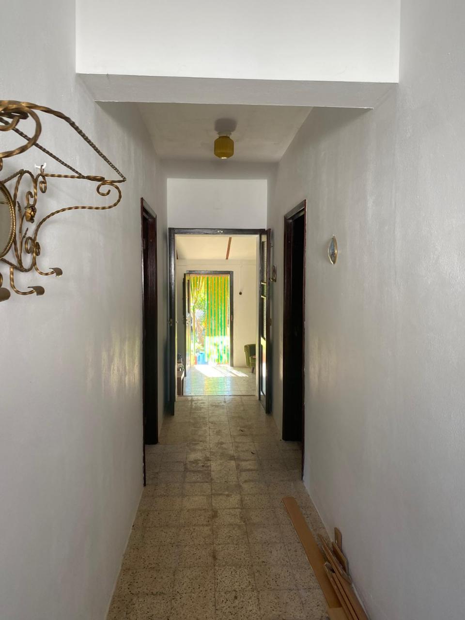 Moradia T3 com Quintal Amplo e Garagem - Oportunidade para Remodelar ao Seu Gosto