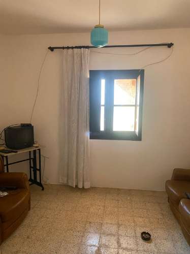 Moradia T3 com Quintal Amplo e Garagem - Oportunidade para Remodelar ao Seu Gosto