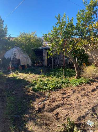 Moradia T3 com Quintal Amplo e Garagem - Oportunidade para Remodelar ao Seu Gosto