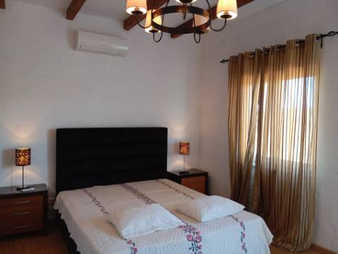 Propriedade Rural com Casa de Campo e Piscina - Concelho de Serpa