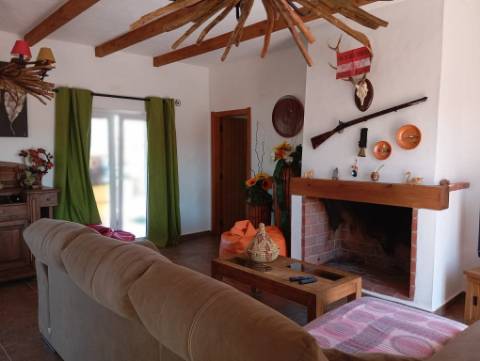 Propriedade Rural com Casa de Campo e Piscina - Concelho de Serpa